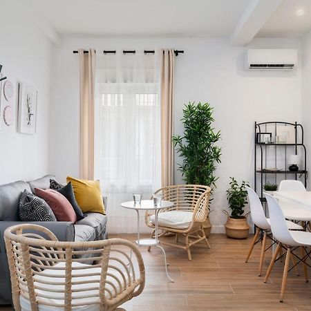 Mino Suite Apartment Севиля Екстериор снимка