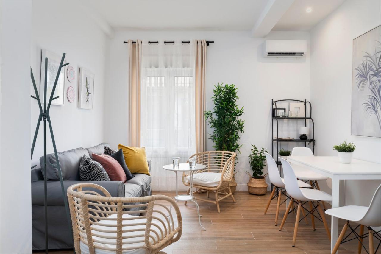 Mino Suite Apartment Севиля Екстериор снимка