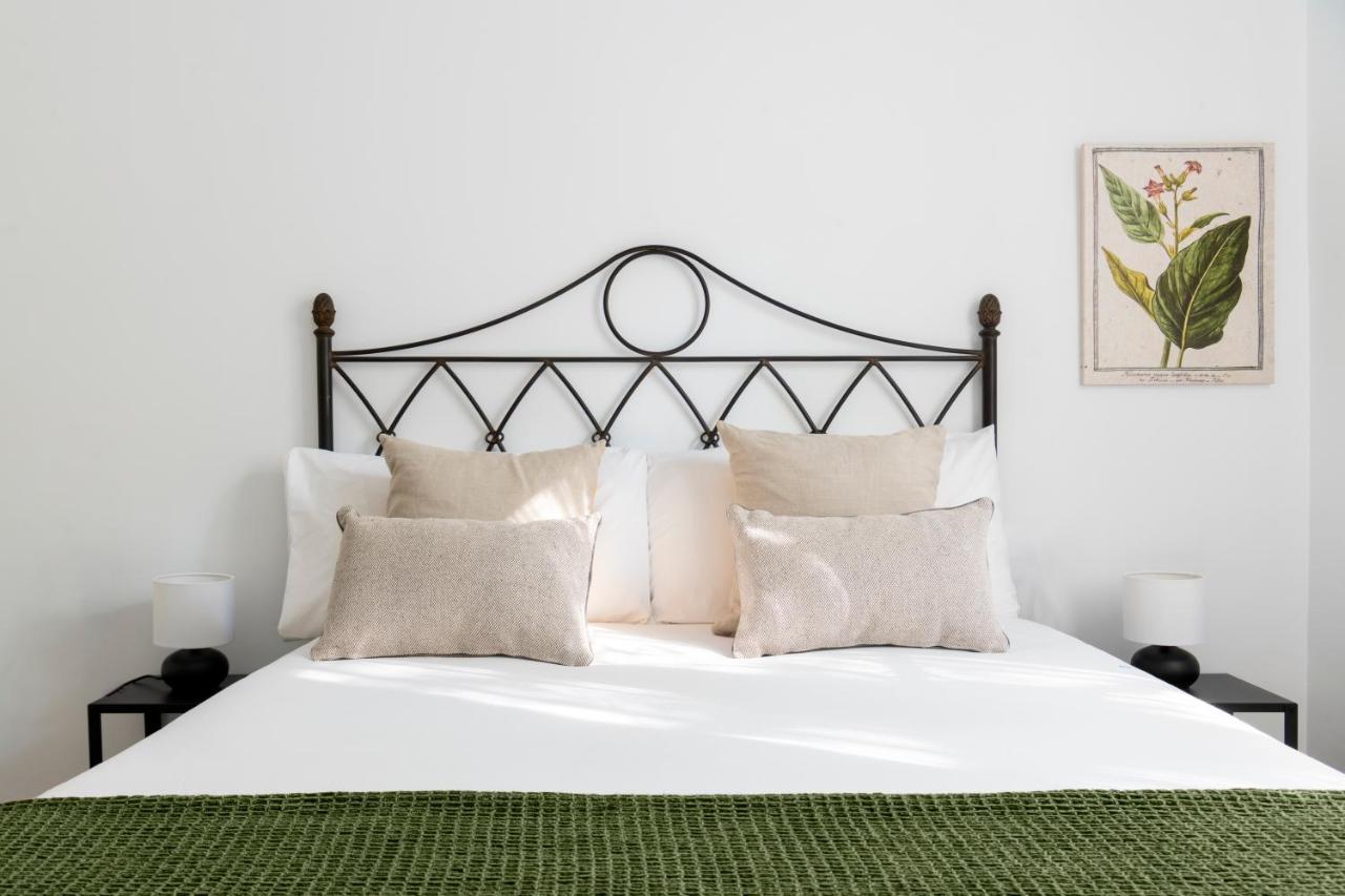 Mino Suite Apartment Севиля Екстериор снимка