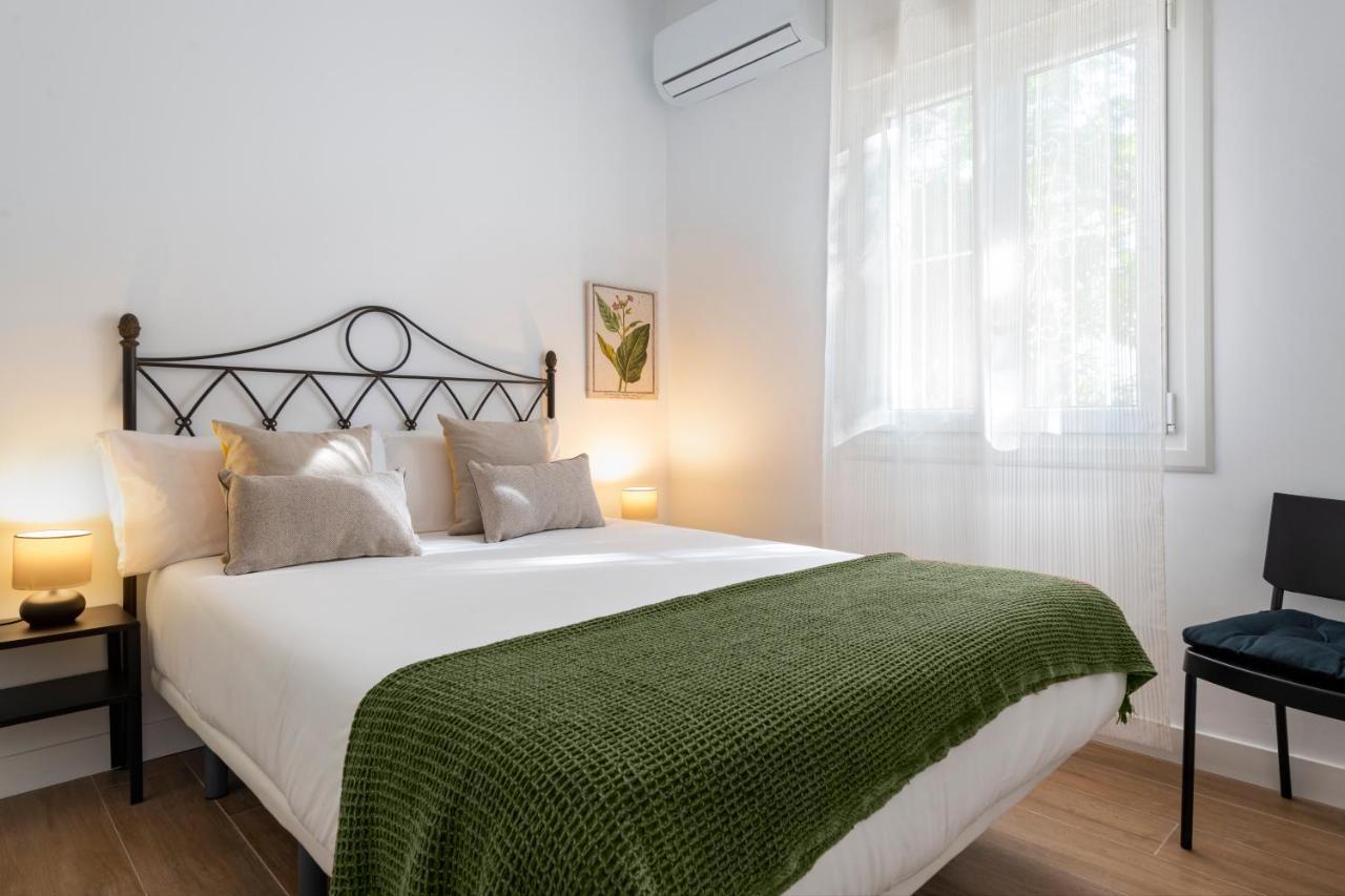Mino Suite Apartment Севиля Екстериор снимка